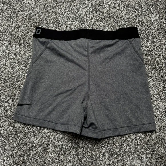 Nike Pro Shorts - Picture 4 of 4